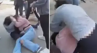 Kız öğrenciler, okul bahçesinde saç saça kavga etti