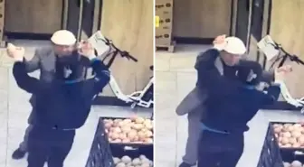 Market çalışanı, yaşlı amcayla böyle dans etti