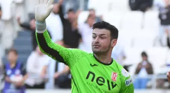 İki kalecisi de bahis listesinde! Şimdi gözler 19'luk Talha'ya çevrildi