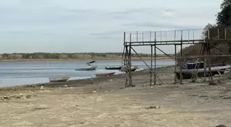 İstanbul için tehlike çanları: Sular çekildi, gemiler karaya oturdu