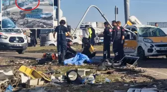 Tır, taksiyle hafif ticari aracı biçti! Ölü ve yaralılar var