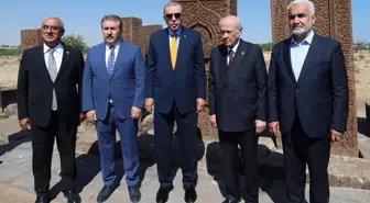 Mustafa Destici: Terörle, terörist başıyla müzakere olmaz