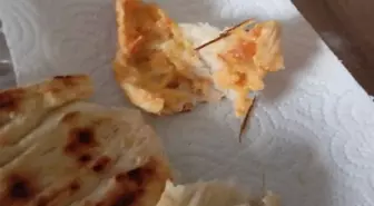 Ekmeğin içerisinden odun parçaları çıktı