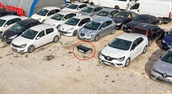 3 yıldır çürümeye terk edilen araçların arasında bekliyor: Taşındığımız her yere götürüyoruz