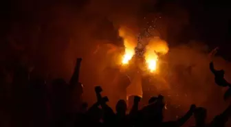 Takımdan ayrıldı, taraftarlar dayanamayıp salonu bastı