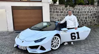 Almanya'dan gelen gurbetçi, lüks aracıyla köy yollarında ilgi odağı oldu