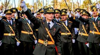 Kılıçlı yemin nedeniyle TSK'dan ihraç edilen komutan için yeni karar