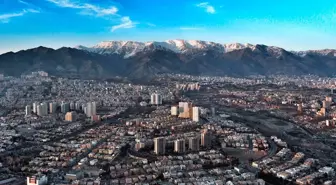 Tahran'da hava kirliği alarmı, eğitim ve kamu hizmetleri durdu