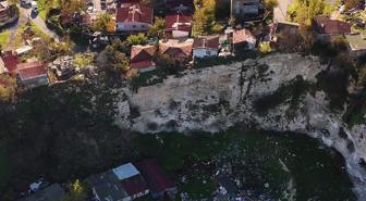 Görüntü İstanbul'dan! Uçurumun kenarında hayatlar