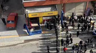 Önce komşusuyla oğlunu sonra bedava içki vermeyen işletmeciyi öldürdü