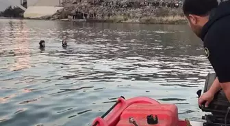 Terliğini almak isterken Dicle Nehri'ne düşen Ahmet'i arama çalışması başlatıldı