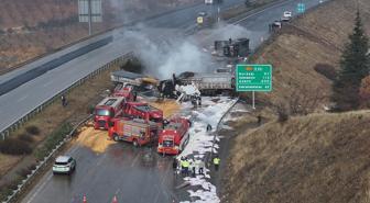 TAG Otoyolu'nda 3 tır çarpıştı! Araçlarda yangın çıktı