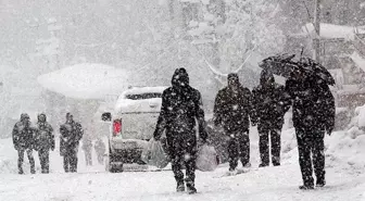 Meteoroloji illeri tek tek uyardı! Kuvvetli sağanak ve kar yağışı geliyor