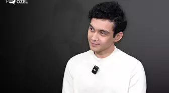 Özbek Müzisyen söylediği şarkıyla Türkiye'yi kendine hayran bıraktı