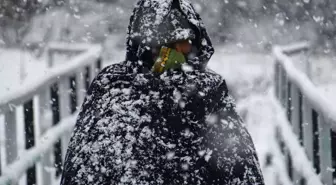 Bere, eldiven dolapta ne varsa çıkarın! İstanbul'a lapa lapa kar için tarih verildi