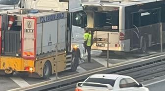 Florya'da metrobüste yangın çıktı