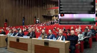 Meclis'te kavga sürerken, attığı mesajlarla yangını körüklemiş