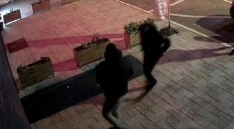 Esenyurt'ta kuyumcu soygunu girişimi kamerada: Hırsızlar alarm çalınca böyle kaçtı