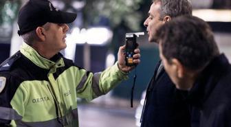 Yunanistan'da olay görüntü! Başbakanı durdurup alkolmetre üflettiler