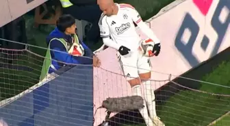 Trabzonspor-Beşiktaş maçında nadir görülen an