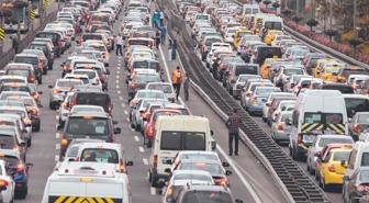 Benzine bu gece 83 kuruşluk yeni bir indirim geliyor