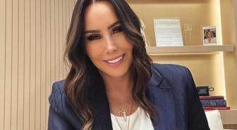 Asena doğum gününde böyle coştu! Dansı ve tarzıyla dikkat çekti