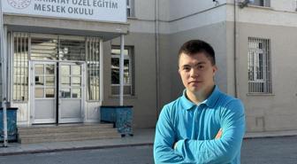 Down sendromlu Harun Efe, yetenekleriyle öğretmenlerinin gururu oldu