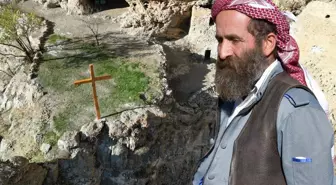 Kayaların ortasında! Yüzlerce yıllık yapıya kimse ulaşamıyor