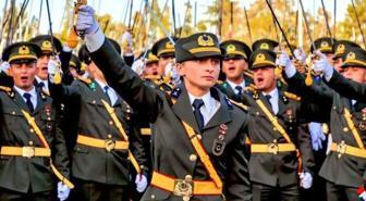 Mahkeme, teğmenlerin kılıçlı yemin töreni için son sözü söyledi