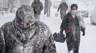 İstanbul'a lapa lapa kar geliyor! 4 gün aralıksız yağacak