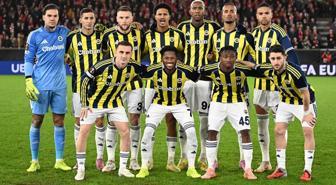 Fenerbahçe'de iki yıldız isim Beşiktaş derbisinde oynayamayacak