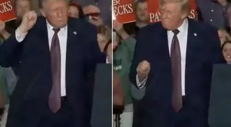 Trump'ın Kuzey Carolina'daki Noel dansı viral oldu