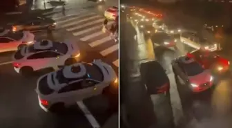 Şehirde büyük kaos! Otonom araçlar bir anda durdu, trafik kilitlendi