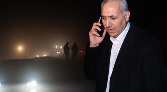 Uçak kazası sonrası soluğu enkazın bulunduğu arazide aldı