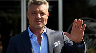 Uyuşturucu testi pozitif çıkan Sadettin Saran özel labaratuvardan çıkarken görüntülendi