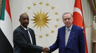 Erdoğan, Sudan lideri Burhan ile görüştü: İş birliği ve insani yardım ön planda