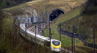 Manş Tüneli'nde elektrik arızası: Dört ülkeyi bağlayan tren seferleri durdu