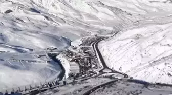 İspanya'da çığ düştü: 3 ölü