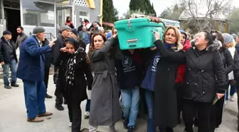 Eşi tarafından öldürülen Kadriye Köken'i son yolculuğuna kadınlar uğurladı