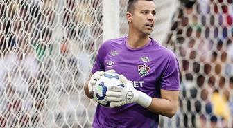 Fluminense, 45 yaşındaki Fabio ile yola devam etti