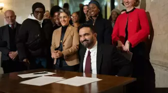 New York'un Belediye Başkanı Mamdani'den ilk gün hamlesi: İsrail'e destek kararları iptal