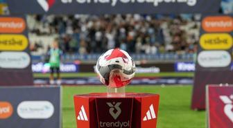 Fatih Karagümrük'te yaprak dökümü