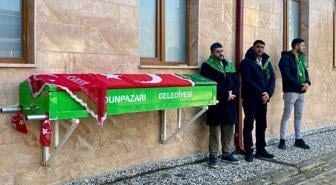 Askere gidecekti, tabutuna 'O şimdi asker' yazılı tülbent serildi