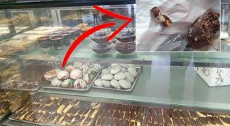 Kurabiyeyi ısırdığı an şoke oldu! Çikolata parçacığı yerine bakın ne çıktı