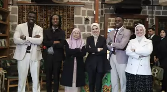 Malezya Başbakanı'nın eşi Ankara'da Afrika Evi'ni ziyaret etti