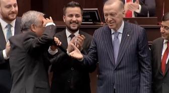 3 milletvekili AK Parti'ye katıldı! Rozetlerini Cumhurbaşkanı Erdoğan taktı