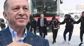 Recep Tayyip Erdoğan'ın hediyesini halay çekerek kutladılar