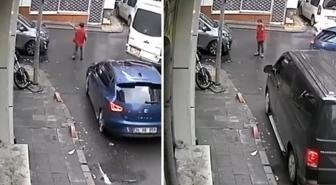 Bayrampaşa'da bir çocuğun ambulansa yol açmak için trafiği yönlendirmesi kamerada