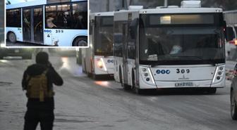 Halep'te köşeye sıkışan YPG'liler kentten otobüslerle gönderildi