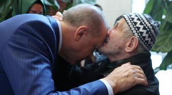 Asırlık çınardan Cumhurbaşkanı Erdoğan'a anlamlı sözler: O benim manevi torunum